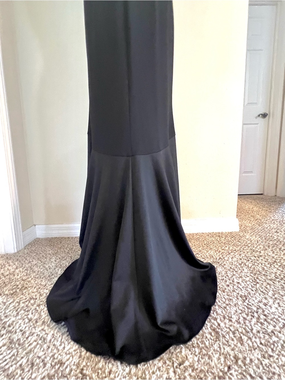 Adrianna Papell 8 Black Mermaid Gown Asymmetrical Ruffle Cascade Formal Evening - Picture 10 of 13
